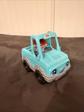 Fisher-Price Light Blue Cartoon Face Pickup Truck with Driver